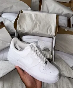 nike-airforce-1-pallet