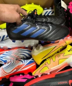 Indoor soccer cleats youth Pallet